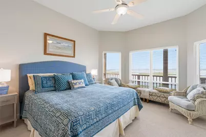 4301 Jolly Roger Road, Jamaica Beach, TX 77554 - Photo 26