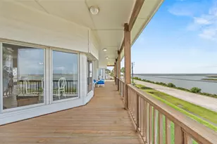 4301 Jolly Roger Rd, Jamaica Beach, TX 77554 - Photo 32