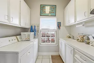 4301 Jolly Roger Rd, Jamaica Beach, TX 77554 - Photo 24