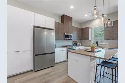 307 Charlock Street, Houston, TX 77022 - Photo 2