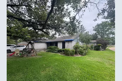 546 La Riviera Drive, Houston, TX 77015 - Photo 2