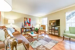 10220 Memorial Dr, Houston, TX 77024 - Photo 1
