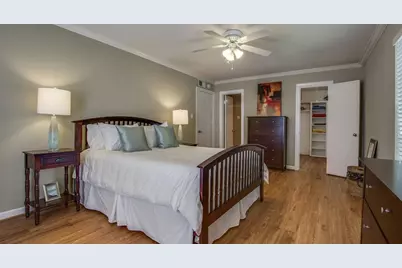 10220 Memorial Drive #D32, Houston, TX 77024 - Photo 6