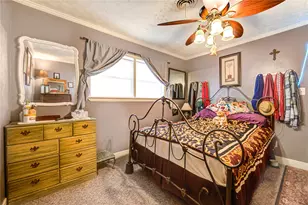 214 South St, Baytown, TX 77520 - Photo 18