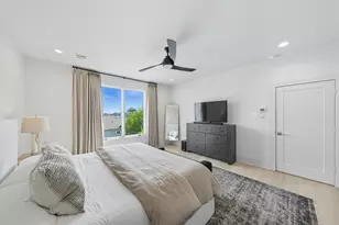 5437 Darling St, Houston, TX 77007 - Photo 32