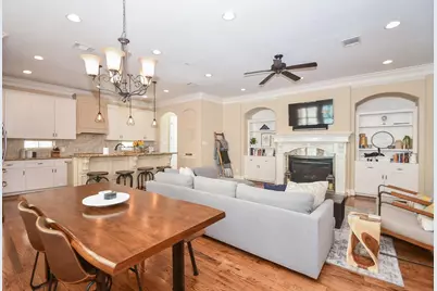 1126 W 16th Street #B, Houston, TX 77008 - Photo 6