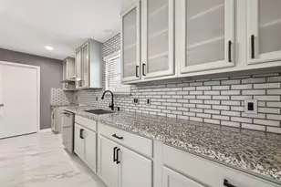 9226 MacMillan Ln, Houston, TX 77083 - Photo 18