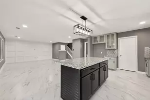 9226 MacMillan Ln, Houston, TX 77083 - Photo 20