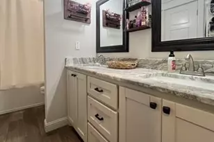 276 Pine Burr St, Vidor, TX 77662 - Photo 12