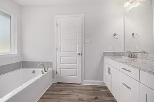 13615 Seneca Lk Dr, Texas City, TX 77568 - Photo 8