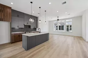 756 Curtin St, Houston, TX 77018 - Photo 2