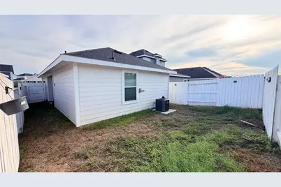16799 N Marie Village Drive, Conroe, TX 77306 - Photo 16