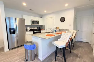 16799 N Marie Vlg Dr, Conroe, TX 77306 - Photo 2