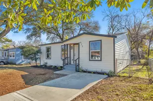 613 19th Ave N, Texas City, TX 77590 - Photo 2