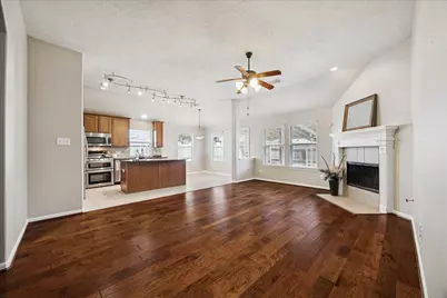 1909 Lazy Hollow Lane, Pearland, TX 77581 - Photo 4