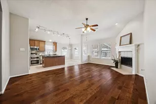 1909 Lazy Hollow Ln, Pearland, TX 77581 - Photo 4