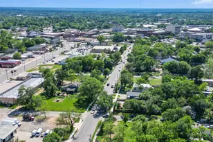 406 E Phillips St, Conroe, TX 77301 - Photo 26