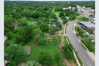 406 E Phillips Street, Conroe, TX 77301 - Photo 8