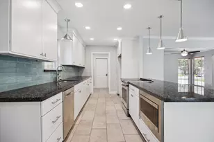 9407 Meadowbriar Ln, Houston, TX 77063 - Photo 18