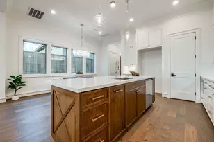 2434 Quenby St, Houston, TX 77005 - Photo 8