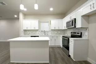 8025 Virgil St, Houston, TX 77088 - Photo 10