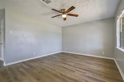 2803 22nd Street, Dickinson, TX 77539 - Photo 4