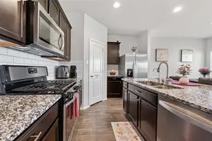 723 Acacia Park Ln, Rosharon, TX 77583 - Photo 8