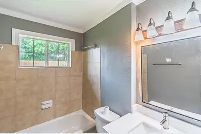 12906 Southspring Drive, Houston, TX 77047 - Photo 16