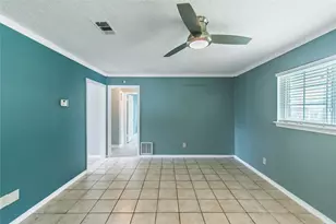 12906 Southspring Dr, Houston, TX 77047 - Photo 14