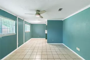 12906 Southspring Dr, Houston, TX 77047 - Photo 8