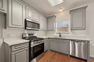 218 Plaza Del Sol Park, Houston, TX 77020 - Photo 12