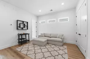 6042 Cebra St, Houston, TX 77091 - Photo 12