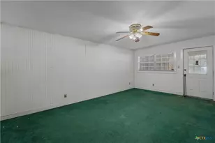 226 Thornton St, Gonzales, TX 78629 - Photo 6