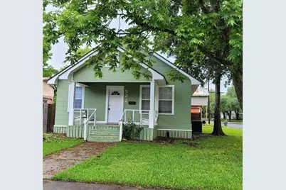 522 Aron Street, Baytown, TX 77520 - Photo 1