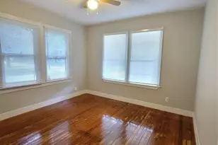 522 Aron St, Baytown, TX 77520 - Photo 8