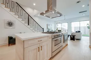 1012 E 26th St, Houston, TX 77009 - Photo 14