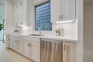 1012 E 26th St, Houston, TX 77009 - Photo 12