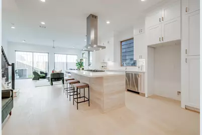 1012 E 26th Street, Houston, TX 77009 - Photo 6