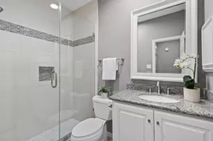 2212 Hopkins St, Houston, TX 77006 - Photo 14