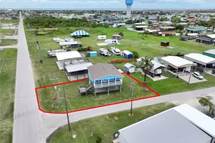898 S Crystal Beach Rd, Crystal Beach, TX 77650 - Photo 18