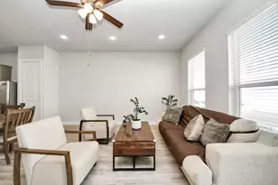 9017 Lonestar Creekbend Ln, Houston, TX 77080 - Photo 14