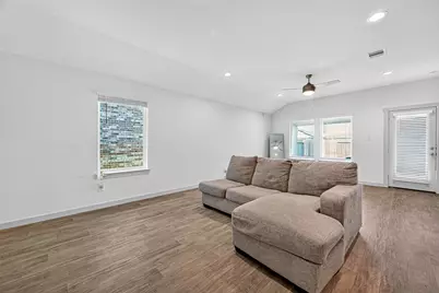 8223 Hush Heights Drive, Rosharon, TX 77583 - Photo 10