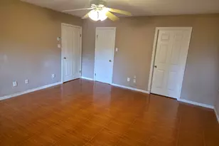 414 Texas St, Tomball, TX 77375 - Photo 4