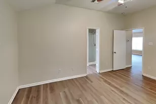 12038 Green Butte Ct, Houston, TX 77044 - Photo 8