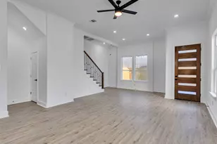 5128 Clover St, Houston, TX 77033 - Photo 8