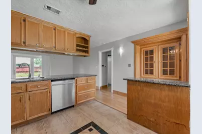 10319 Dunvegan Way, Houston, TX 77013 - Photo 10