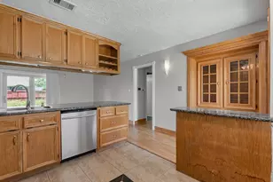 10319 Dunvegan Way, Houston, TX 77013 - Photo 10