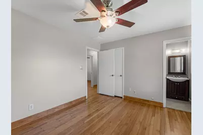 10319 Dunvegan Way, Houston, TX 77013 - Photo 12
