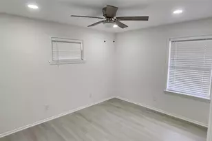 4921 Nina Lee Ln, Houston, TX 77092 - Photo 20