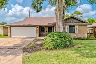 408 N 36th St, Nederland, TX 77627 - Photo 2